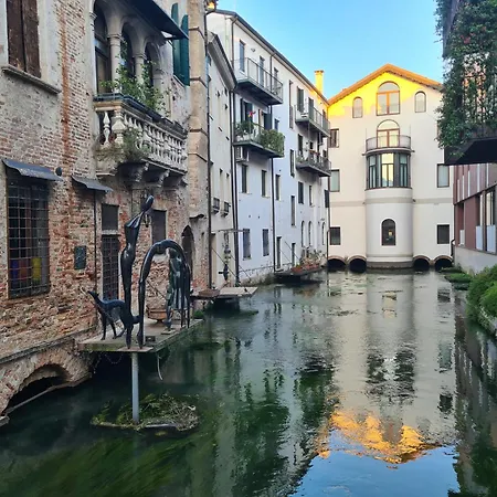 Romantico Alloggio Arteeacqua In Centro Treviso Exterior photo