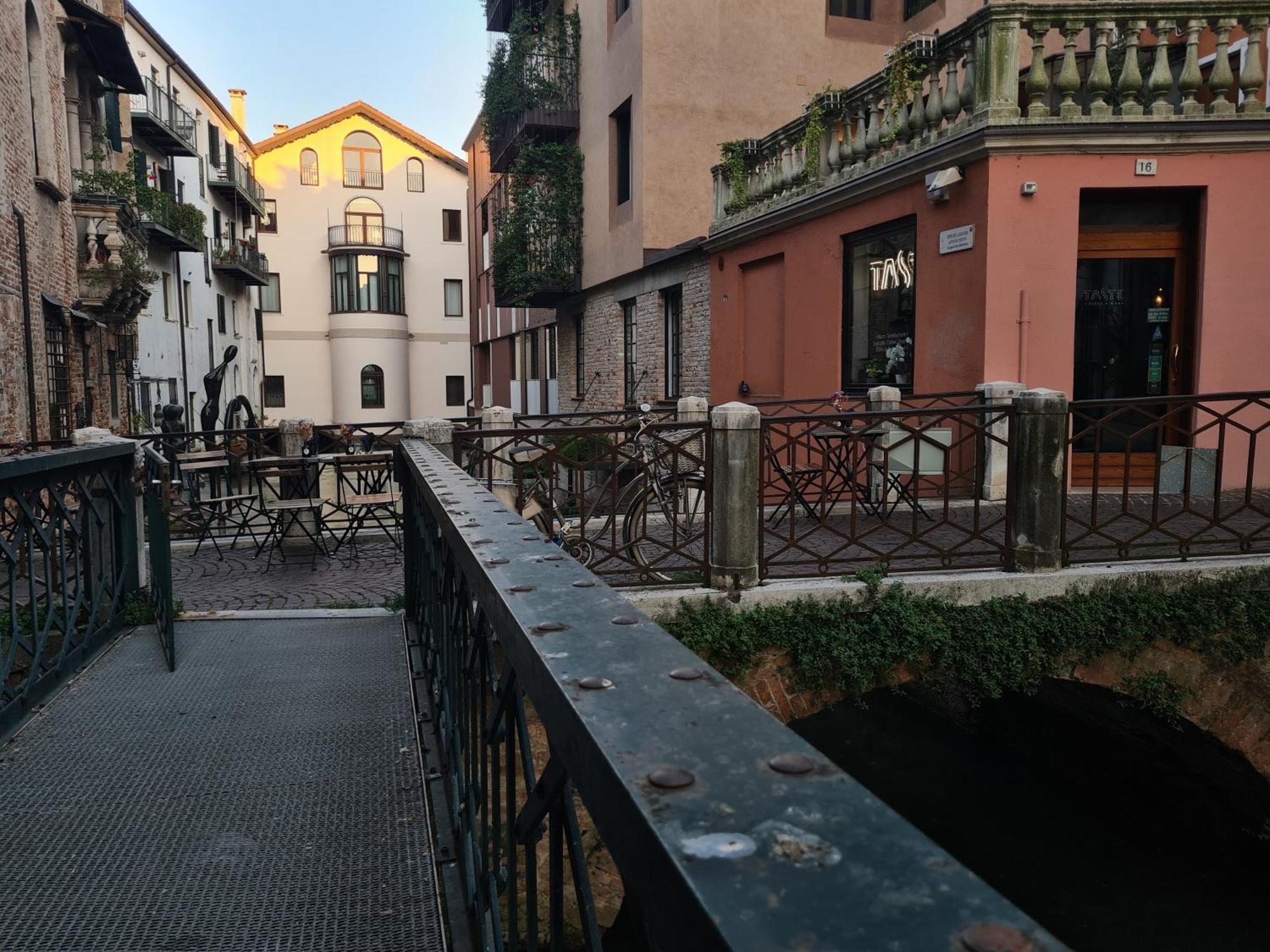 Apartment Romantico Arteeacqua In Centro
