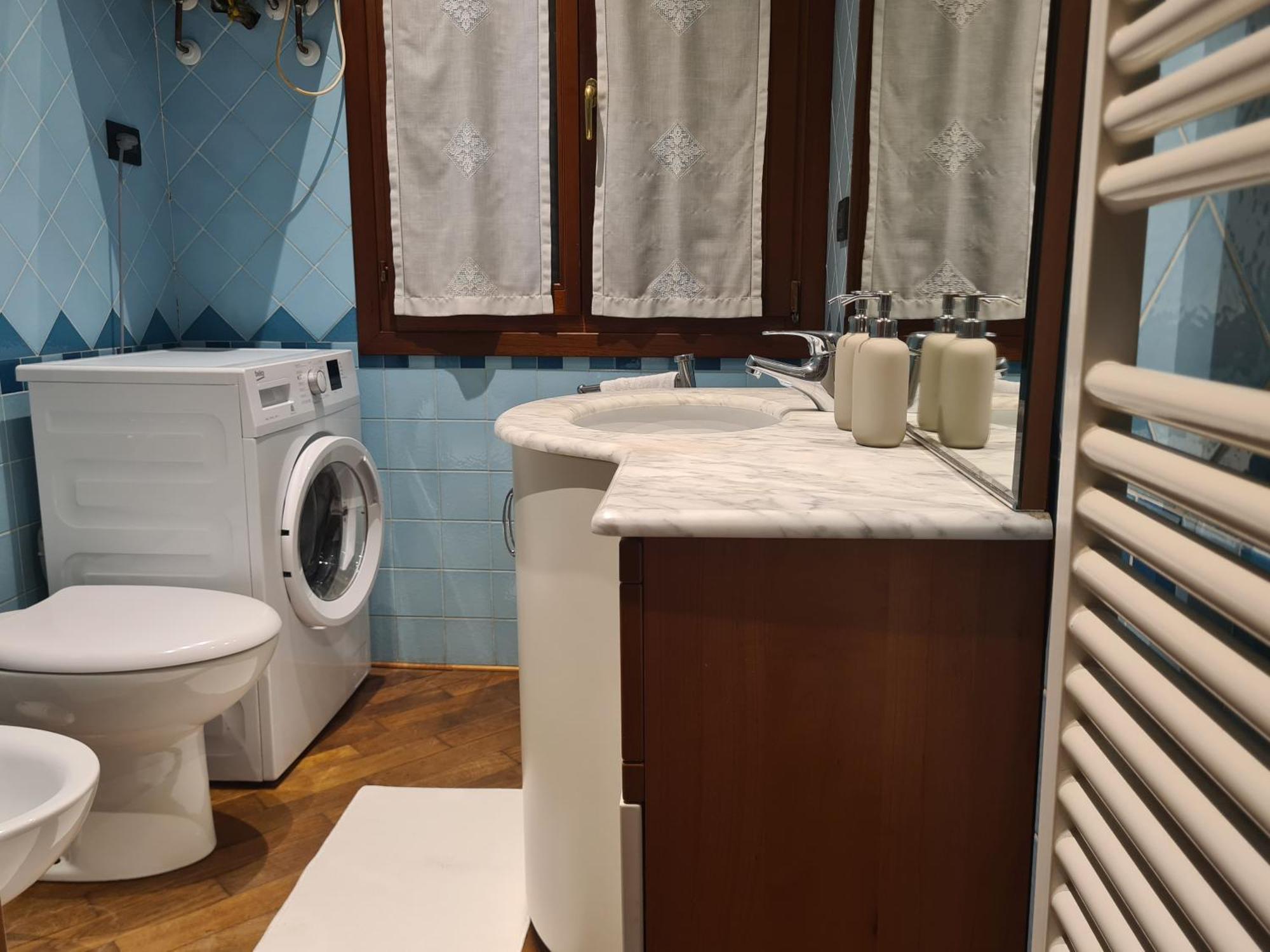 Apartment Romantico Arteeacqua In Centro Treviso
